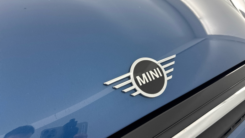 MINI Hatchback 1.5 Cooper Classic 3dr Auto Petrol Hatchback
